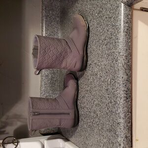 Merrell Women's Gray Quilted Boots